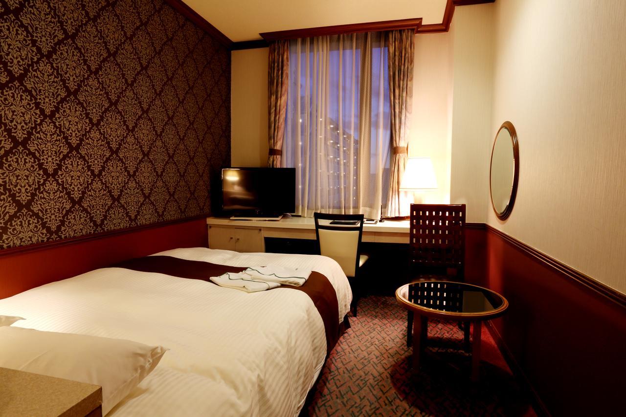 Hotel Sunlife Garden Hiratsuka Exteriör bild