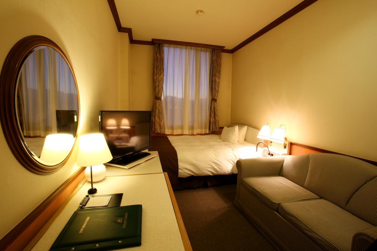 Hotel Sunlife Garden Hiratsuka Exteriör bild